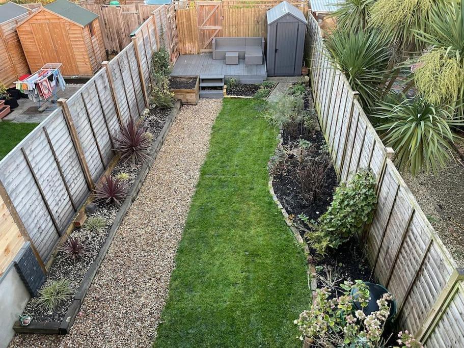 Gloucester Rd 2 Mins Away - Fab, New, Trendy House Бристоль Экстерьер фото